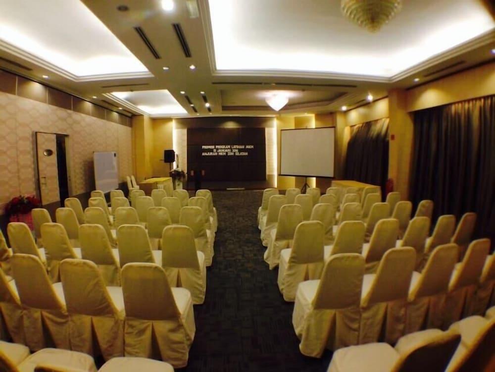 เดอะแลนด์มาร์คโฮเต็ล Hotel บาตู ปาฮัท ภายนอก รูปภาพ