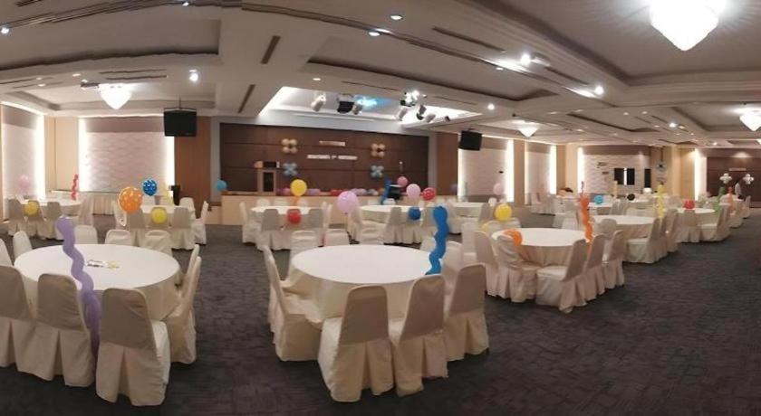 เดอะแลนด์มาร์คโฮเต็ล Hotel บาตู ปาฮัท ภายนอก รูปภาพ