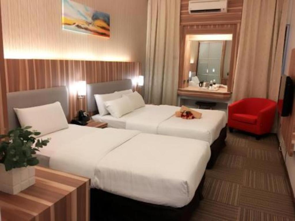 เดอะแลนด์มาร์คโฮเต็ล Hotel บาตู ปาฮัท ภายนอก รูปภาพ