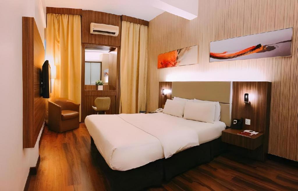 เดอะแลนด์มาร์คโฮเต็ล Hotel บาตู ปาฮัท ภายนอก รูปภาพ