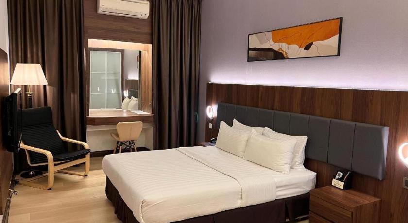 เดอะแลนด์มาร์คโฮเต็ล Hotel บาตู ปาฮัท ภายนอก รูปภาพ