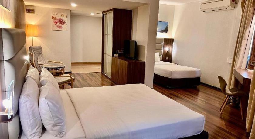 เดอะแลนด์มาร์คโฮเต็ล Hotel บาตู ปาฮัท ภายนอก รูปภาพ