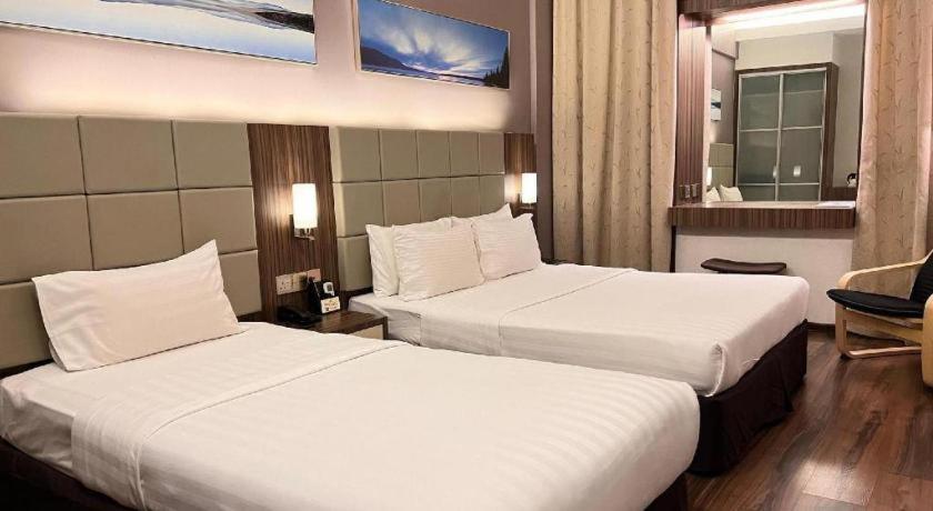 เดอะแลนด์มาร์คโฮเต็ล Hotel บาตู ปาฮัท ภายนอก รูปภาพ