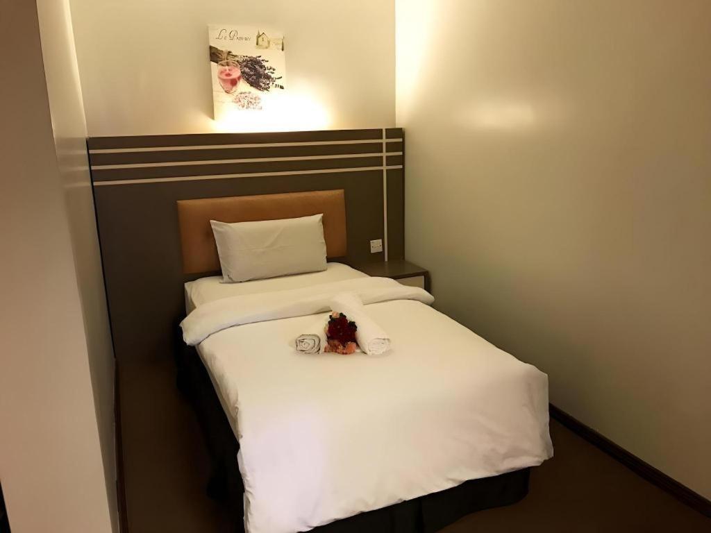 เดอะแลนด์มาร์คโฮเต็ล Hotel บาตู ปาฮัท ภายนอก รูปภาพ
