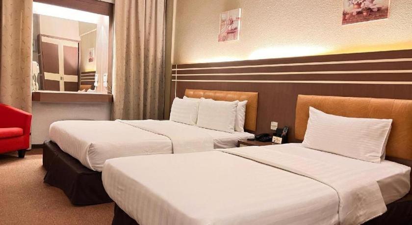 เดอะแลนด์มาร์คโฮเต็ล Hotel บาตู ปาฮัท ภายนอก รูปภาพ
