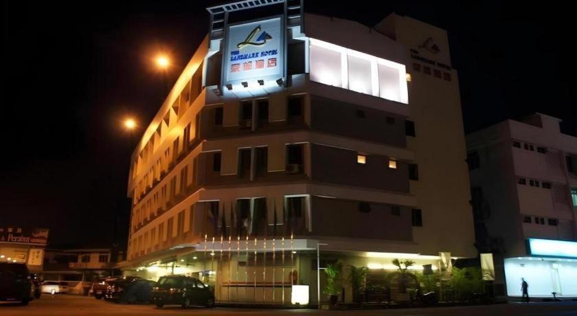 เดอะแลนด์มาร์คโฮเต็ล Hotel บาตู ปาฮัท ภายนอก รูปภาพ