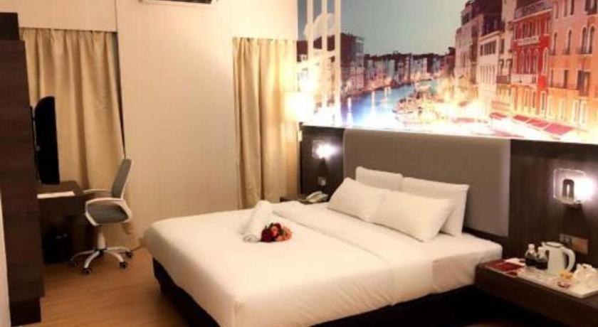 เดอะแลนด์มาร์คโฮเต็ล Hotel บาตู ปาฮัท ภายนอก รูปภาพ